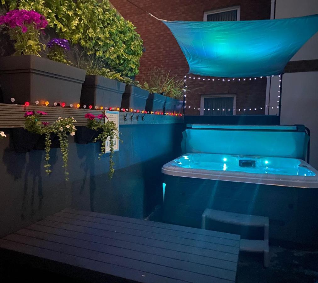 3 The View Apartments Ilfracombe - Hot Tub, Parking, Lift, Ev Exterior photo