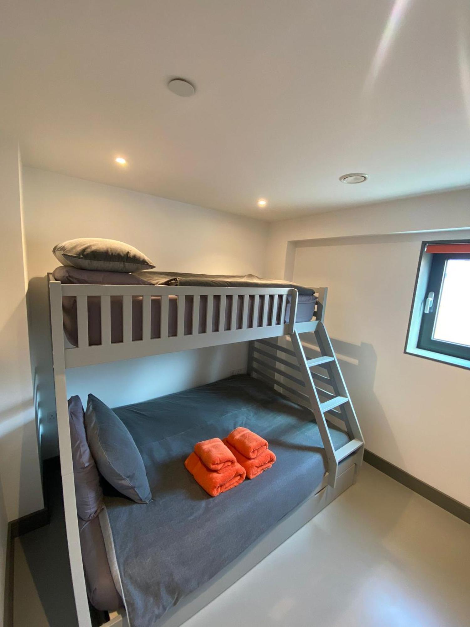 3 The View Apartments Ilfracombe - Hot Tub, Parking, Lift, Ev Exterior photo